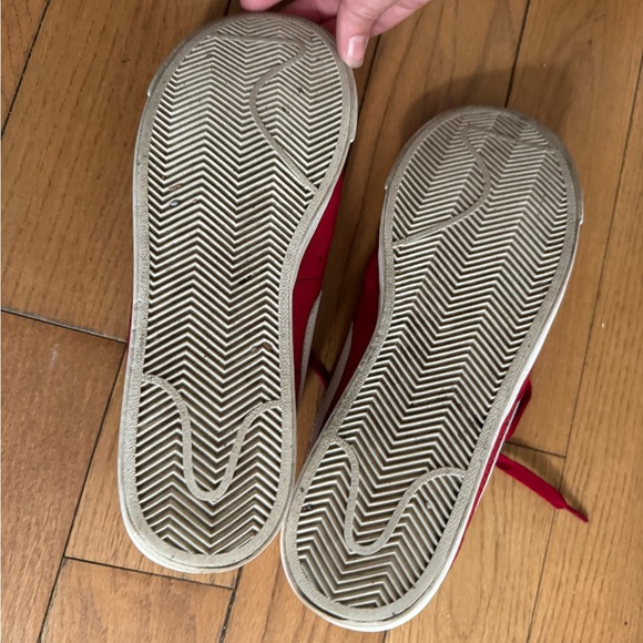 Nike Women’s Sneakers - Picture 5 of 5